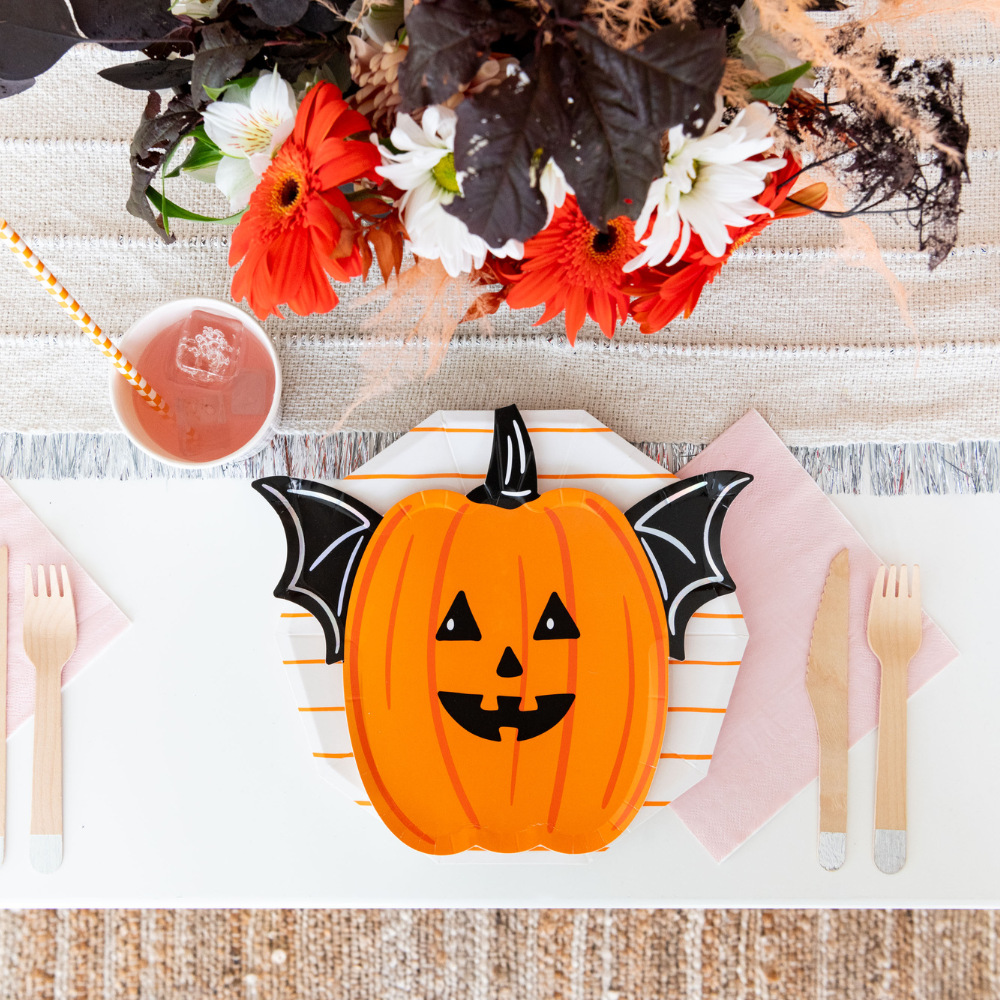 Going Batty Large Pumpkin Plates - 8 PK