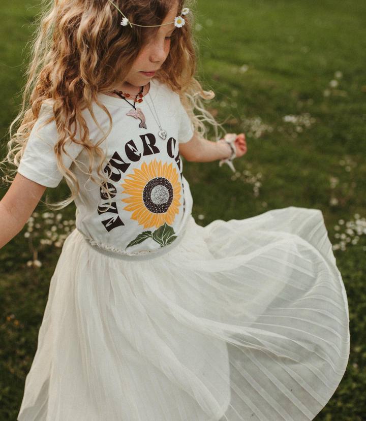 Flower Child Tee - Vintage Style